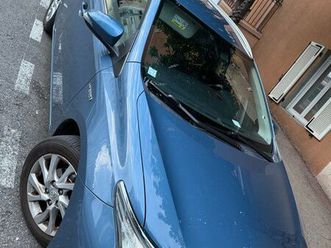 toyota auris touring sport