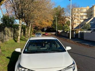 toyota corolla touring sport hybride 122h