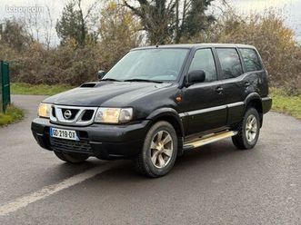 nissan terrano 3.0 dti 154 ch 7 places