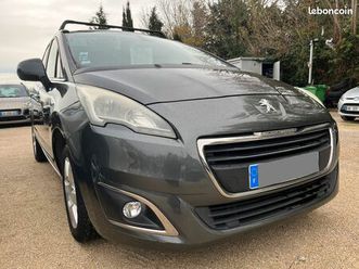 5008 i ph2 1.6 blue hdi 120 style. 7 place. bv6 garantie 12 mois