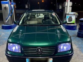 vends /échange bora 2004 6+1