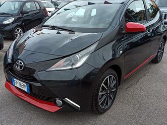 toyota aygo 1.0 vvt-i 69 cv 5 porte x-black tss mm