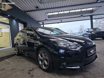 ford focus sw st 2.0 ecoboost 250ch - sièges chauffants - révision complète - 160 000km