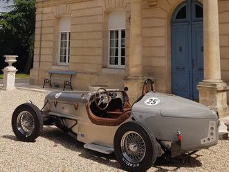 devinci db 718 modèle brigitte full optionnée, comme neuve, 1ère main, garantie 12 mois