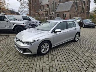 volkswagen golf viii life