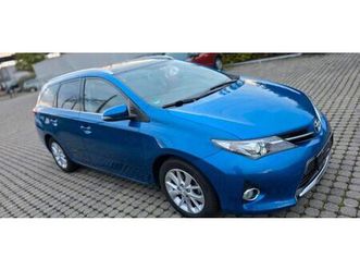 toyota auris touring 1.6 65t.km kamera nav...