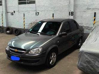 vende, corsa 2011 lt