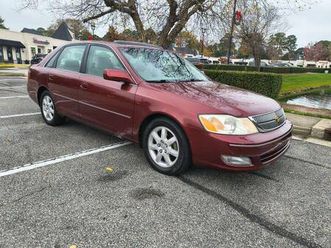 2000 toyota avalon xls low miles garage kept