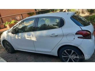 pegeout 208 2018 carrozzeria da aggiustare