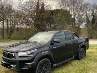 toyota hilux invincible 2.8l