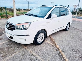 ssangyong rodius exdi limited