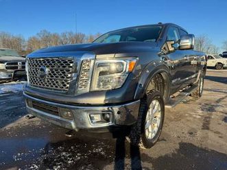 2016 nissan titan xd sl crew cab 4x4 cummins diesel - only 65k miles!