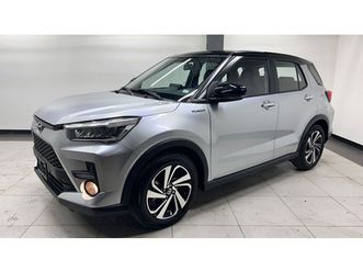 toyota raize 1.0t xle fwd cvt bitono