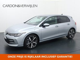 volkswagen golf - 8 life edition 1.5 ehybrid 150 kw / 204 pk dsg | stoel- & stuurwielverwarming |