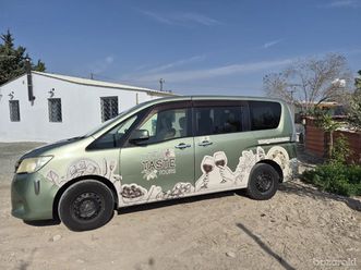 nissan serena 2,0l 2011