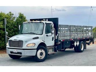 2015 freightliner m2 106 flat bed / stake bed