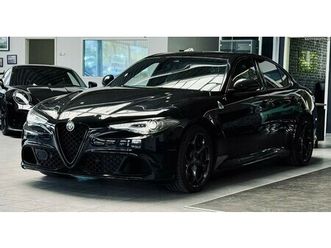 alfa romeo giulia 2.9 bi-turbo quadrifoglio at8 outubro/20