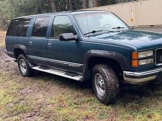 1994 gmc suburban 2500 four-wheel-drive