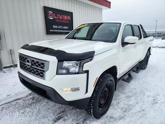 nissan frontier 2024 sv crew cab 4x4 tires hivers et ete compris