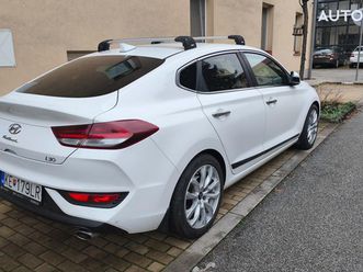hyundai i30 fastback liftback 103kw manuál za 9 400 €