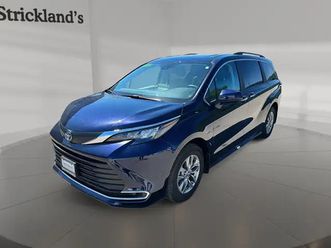 2024 toyota sienna hybrid xle 3row minivan