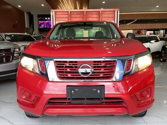 nissan np300 2.5 estacas dh mt