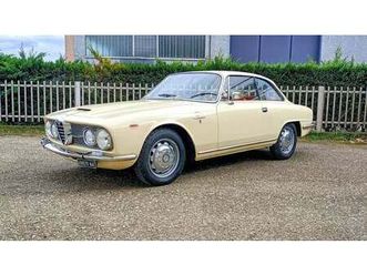 1966 alfa romeo 2600 sprint beige manuel, 5 vitesses cond...