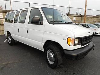 2002 ford econoline e-350 xl 12 passenger van 1 owner 32 kmiles