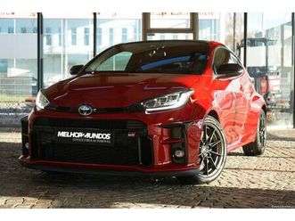 toyota yaris four novembro/20