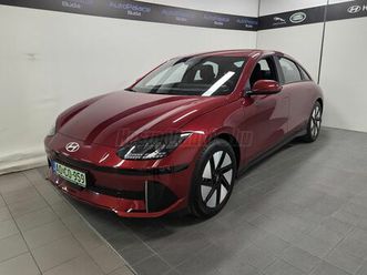 hyundai ioniq 6 53kwh comfort plus áfás / forgalomba helyezett új gépkocsi / 5 év gyári garancia és 8 év akkumulát