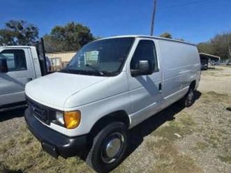 2006 ford e-250 cargo van w/ lift gate