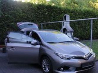 toyota auris 1.6 diesel | 120.000 km | 2. ...
