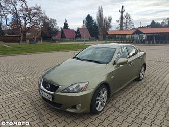 lexus is 220d
