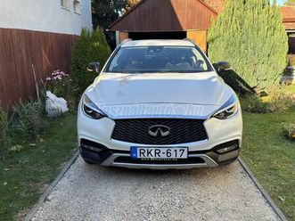 infiniti qx30 2.2d premium awd dct