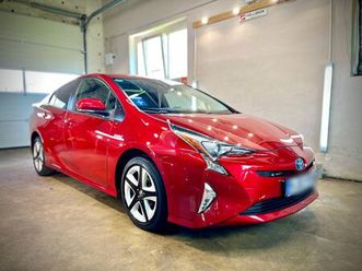 toyota prius executive