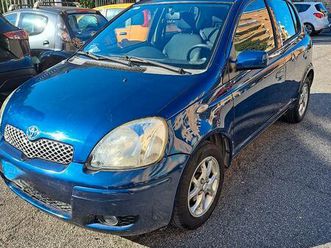 toyota yaris 1.3i 16v cat 5 porte benzina