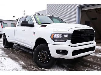 2021 ram 3500 big horn + crew cab + 4x4 + night edition + diesel