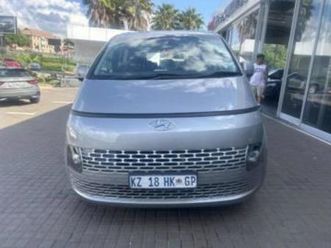 2.2d executive 9-seater