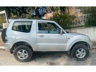 mitsubishi pajero v60 autocarro