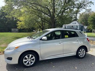 2013 toyota matrix s awd immaculate condition
