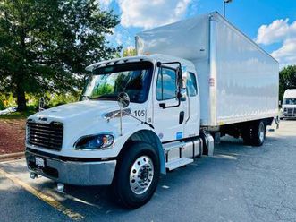 2023 freightliner m2 106 - 26’ft boxtruck w/liftgate