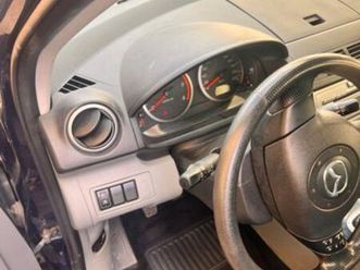 mazda masda 2 fünf sitzer und gut zustand