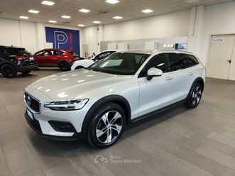 d4 190cv awd geartronic navi fari led cerchi18”