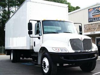 2019 international 4300 26’ box truck cummins