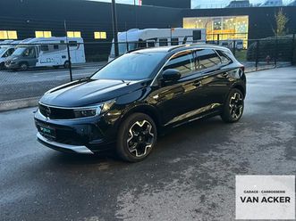 1.2t 130pk automaat, ultimate , alcantara zetels , navigatie, sensoren voor en achter, camera, apple carplay, android auto.