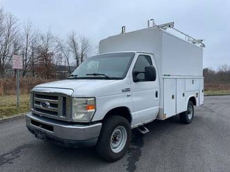 2012-ford-e-350-super-duty-kuv-service-van