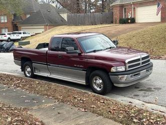 2500 dodge ram truck