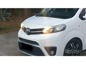 toyota proace verso 8 posti