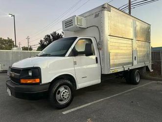 2015 chevrolet express cutaway box 14 foot box with freezer inside @