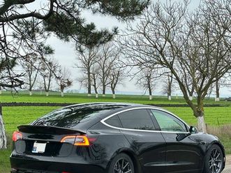 tesla model 3 an. 2018